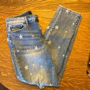Judy Blue Distressed Boyfriend Jeans with Star print.